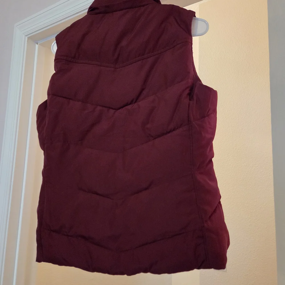 Women's Burgundy Puffer Vest - Picture 2 of 3